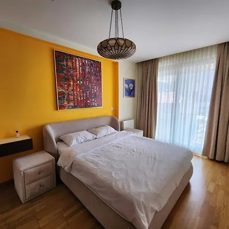 Taksim Perfect Residence, 3 Bedrooms, 140 M2, Pool Gym Sauna Access Istanbulská provincie