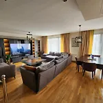 Lejlighed Taksim Perfect Residence, 3 Bedrooms, 140 M2, Pool Gym Sauna Access