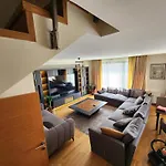 Taksim Perfect Residence, 3 Bedrooms, 140 M2, Pool Gym Sauna Access * Istanbul