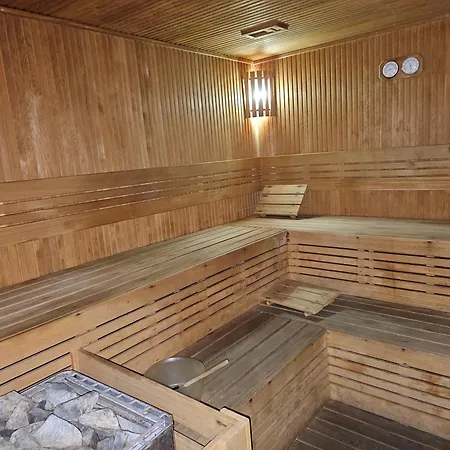 Taksim Perfect Residence, 3 Bedrooms, 140 M2, Pool Gym Sauna Access * Istanboel