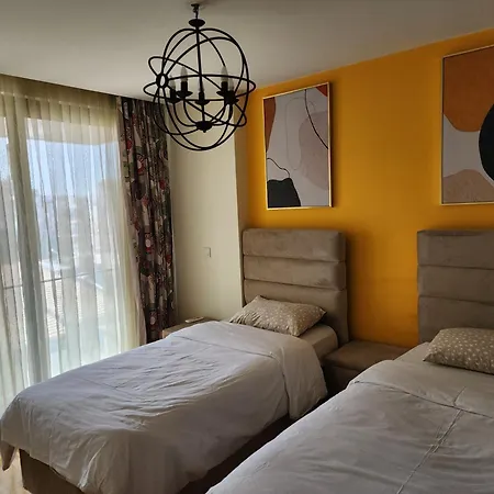 Taksim Perfect Residence, 3 Bedrooms, 140 M2, Pool Gym Sauna Access Apartmán Istanbulská provincie