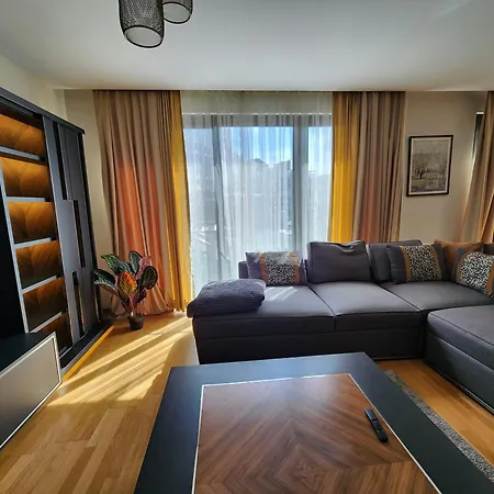 Taksim Perfect Residence, 3 Bedrooms, 140 M2, Pool Gym Sauna Access Apartmán